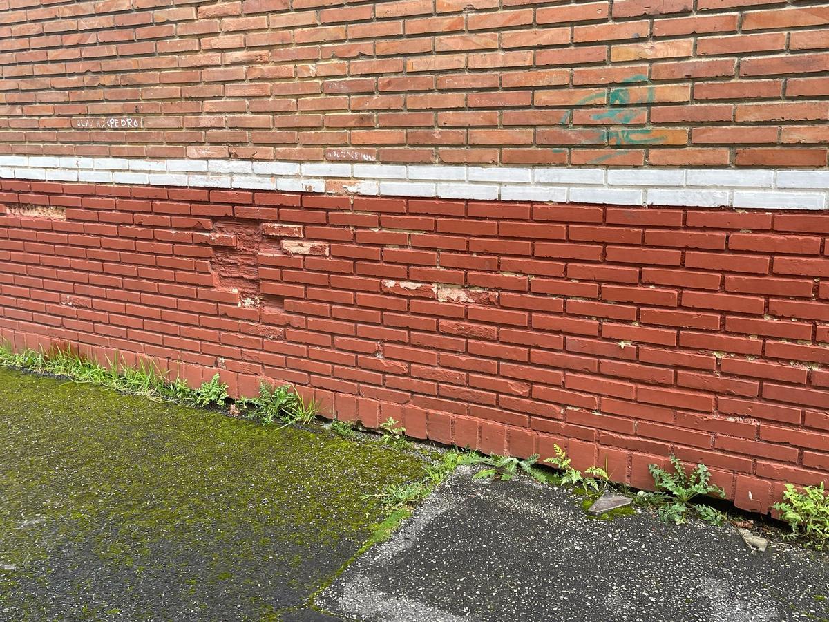 Así fue la concentración de protesta en el colegio Eulalia Álvarez