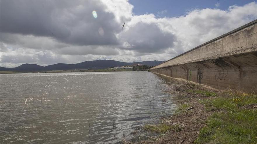 Guadiloba no necesitará bombear agua desde el Almonte durante cinco meses