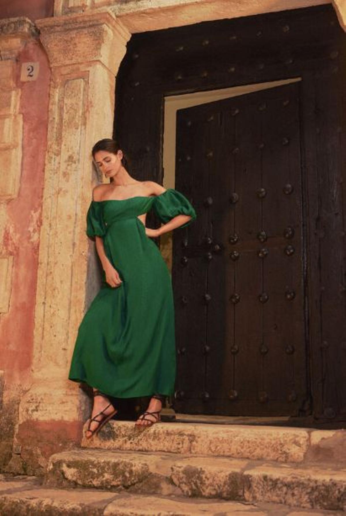 Vestido verde de la colección cápsula exclusiva de Pedro del Hierro y TFP by Tamara Falcó