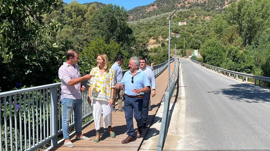 La Junta finaliza la pasarela peatonal sobre río Guadiaro en la A-373