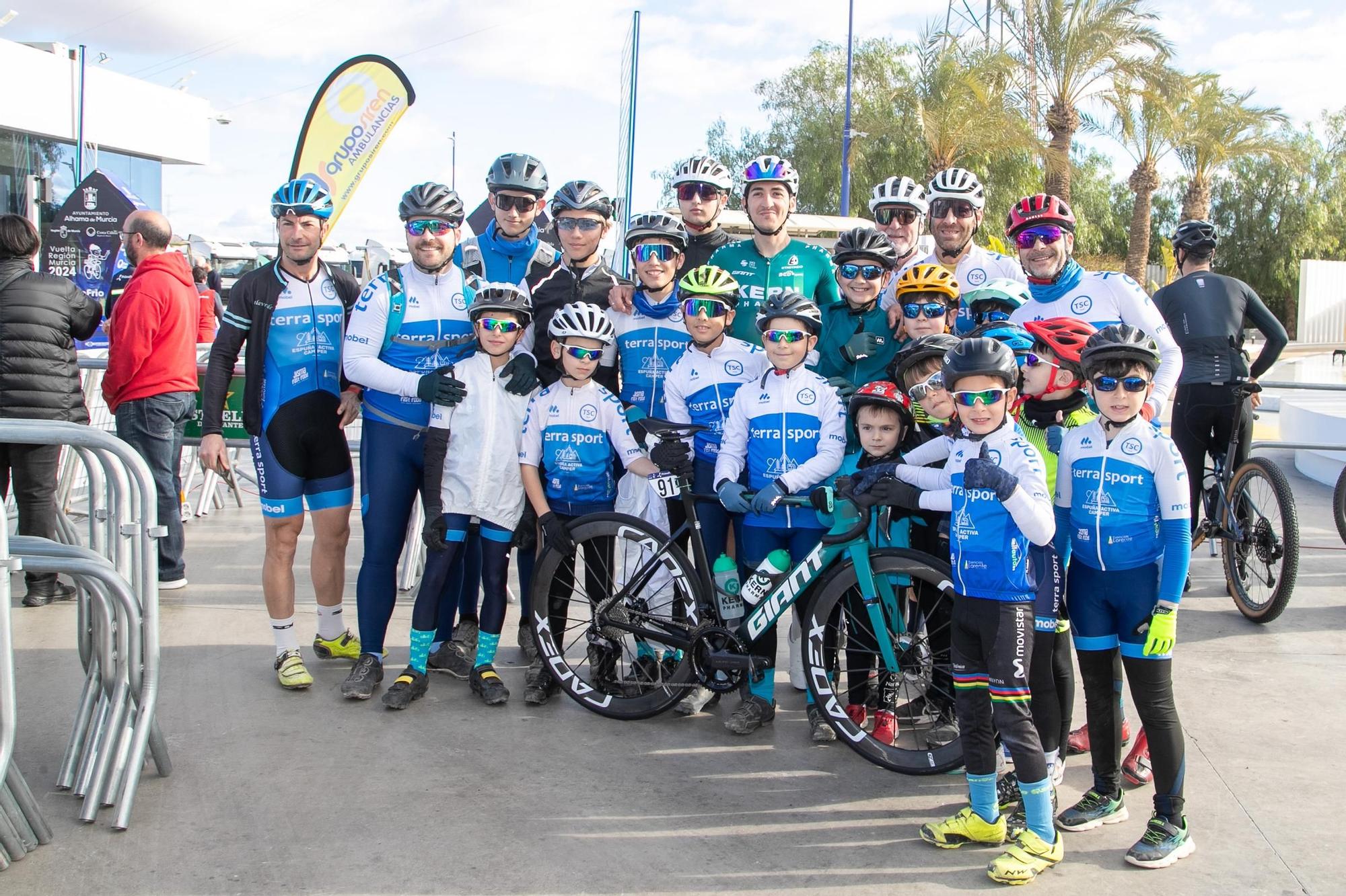 FOTOS: Así ha sido la salida de la Vuelta Ciclista a la Región de Murcia