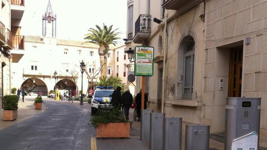 La zona centro de Novelda y el Ayuntamiento al fondo