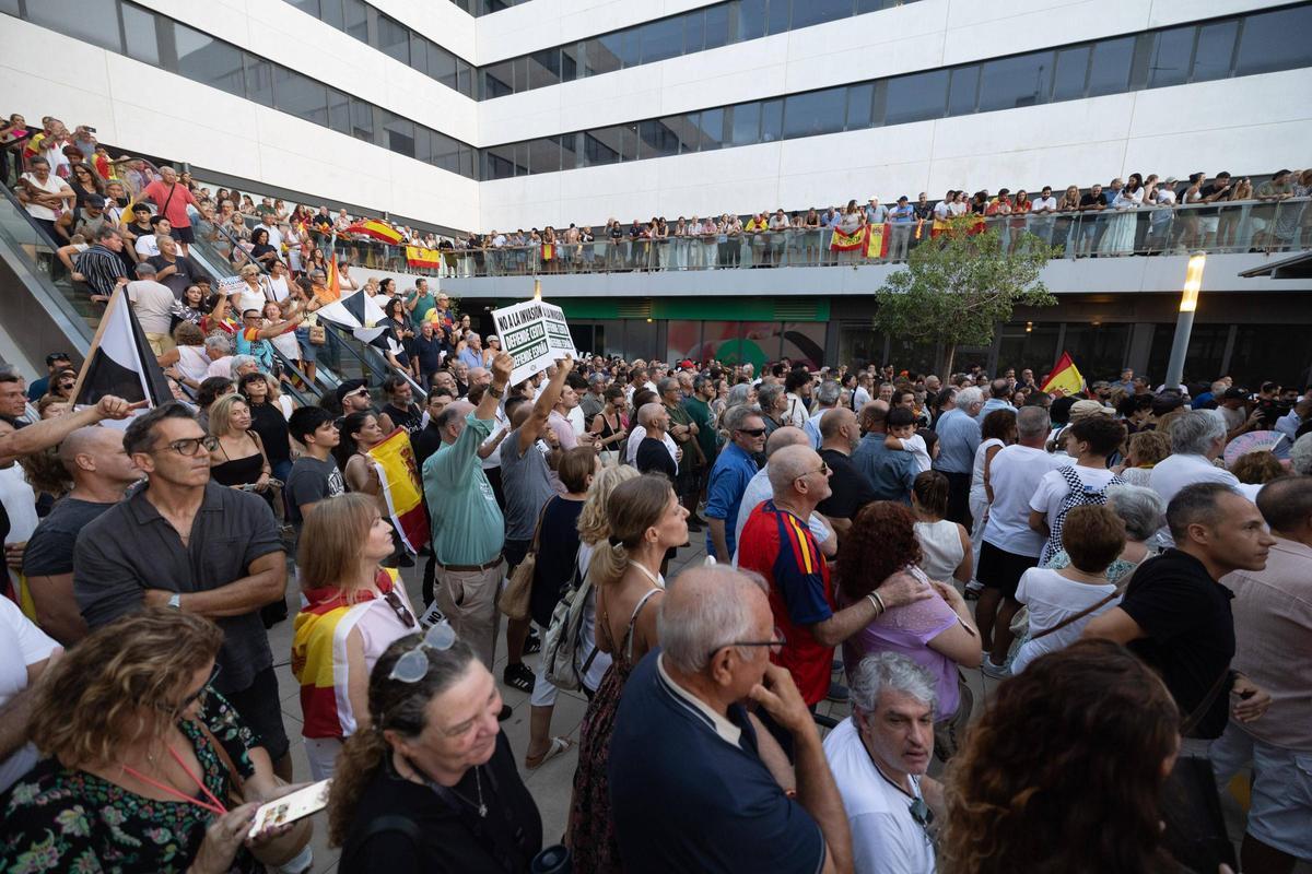 Todas las imágenes de la concentración en Ibiza en solidaridad con Ceuta Todas las imágenes de la concentración en Ibiza en solidaridad con Ceuta