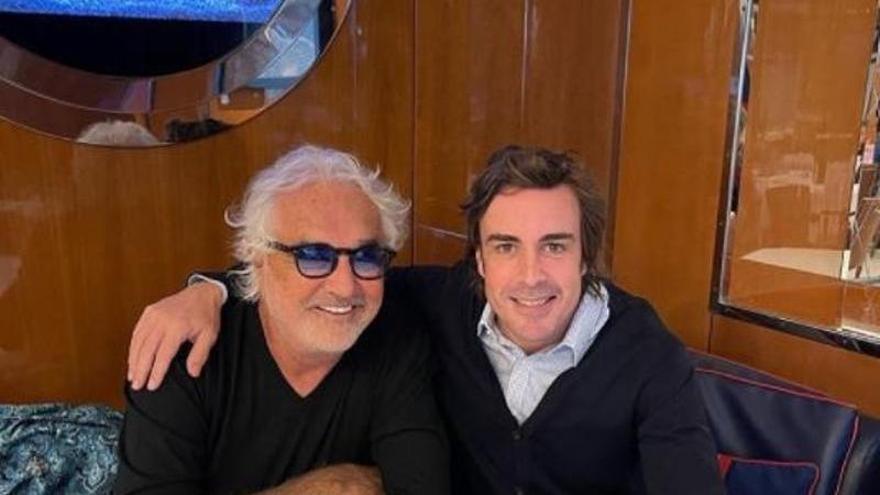 Alonso y Briatore ya posan juntos otra vez