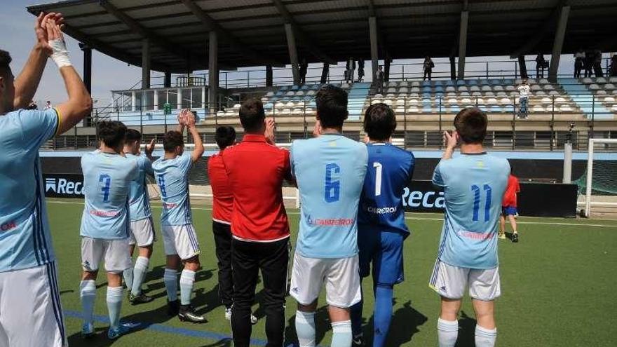 El Celta juvenil celebra el título rodeado de los suyos