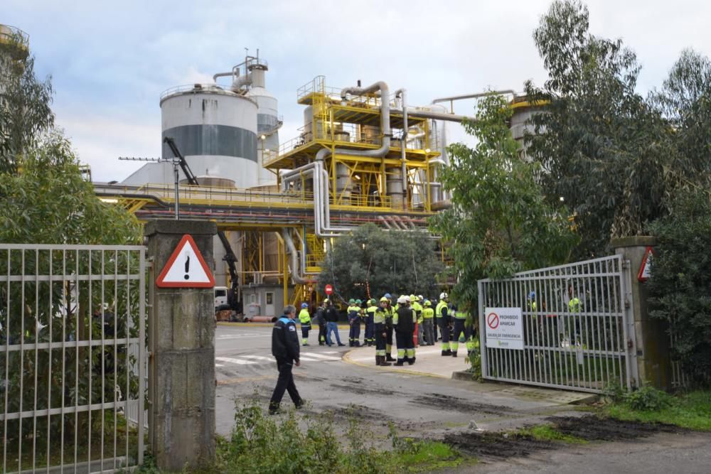 Un incendio en Ence activa alarmas en Pontevedra