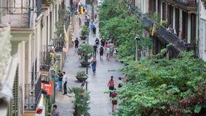 Muchos turistas deciden alojarse en casas de personas locales para mejorar su experiencia en Barcelona