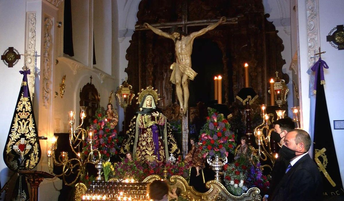 Virgen de los Dolores y Cristo de la Buena Muerte de Priego.