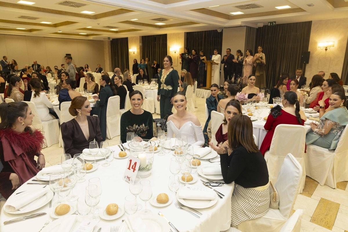 Cena de gala en las convivencias de las candidatas a Bellea del Foc Cena de gala en las convivencias de las candidatas a Bellea del Foc