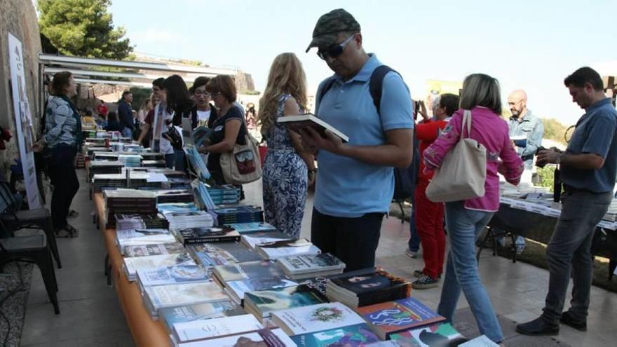 Lecturas, buena música y visitas en el Castillo