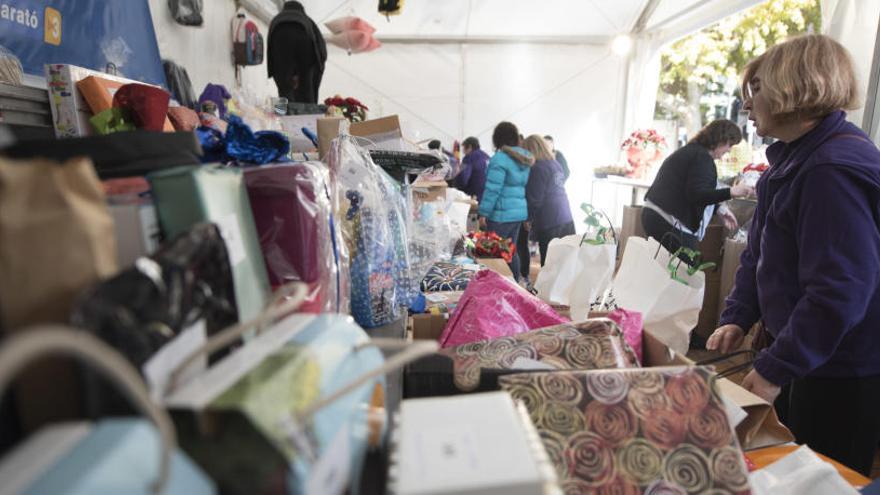 La tómbola a la plaça de Crist Rei, on es van vendre butlletes