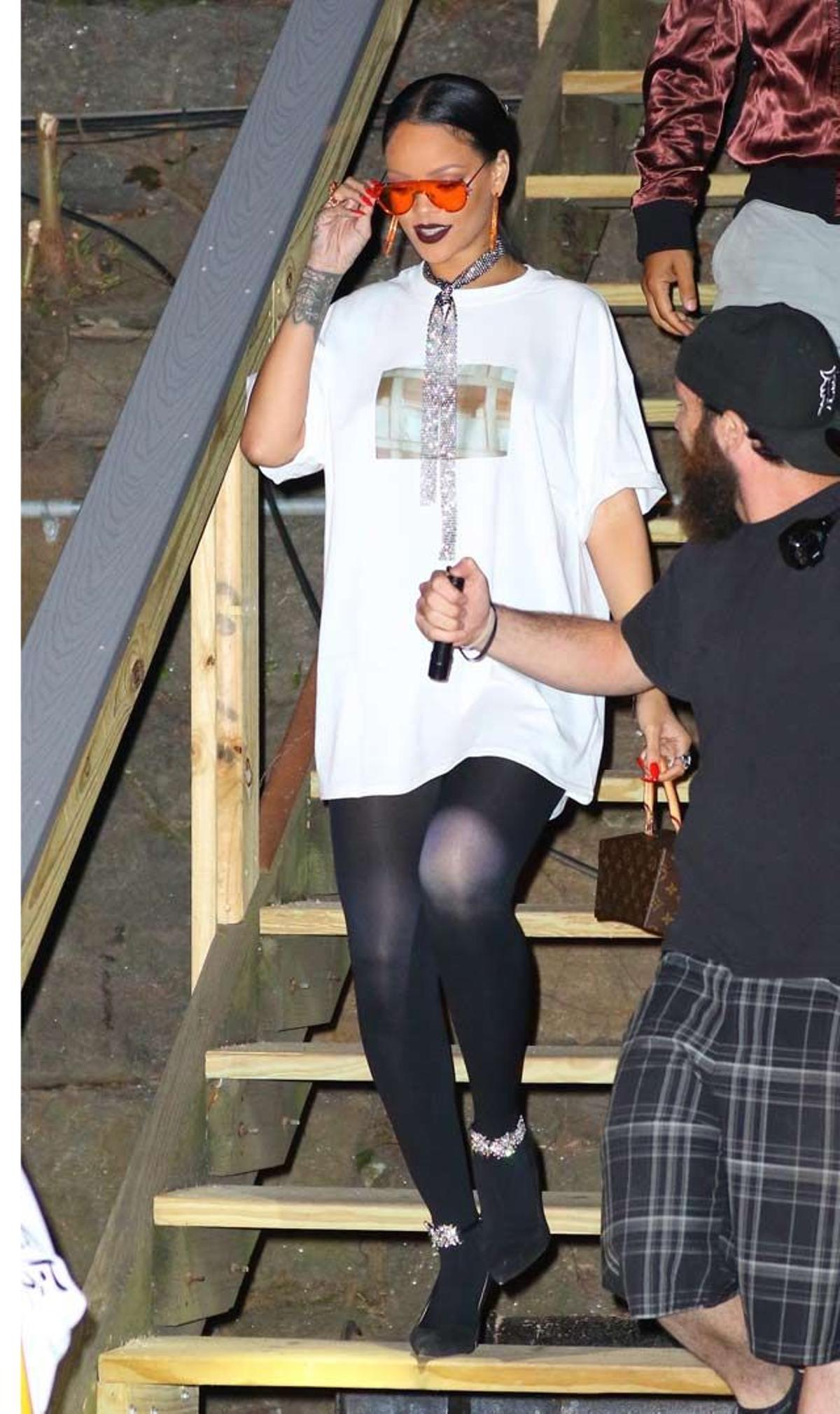 rihanna-zapatos-cordon