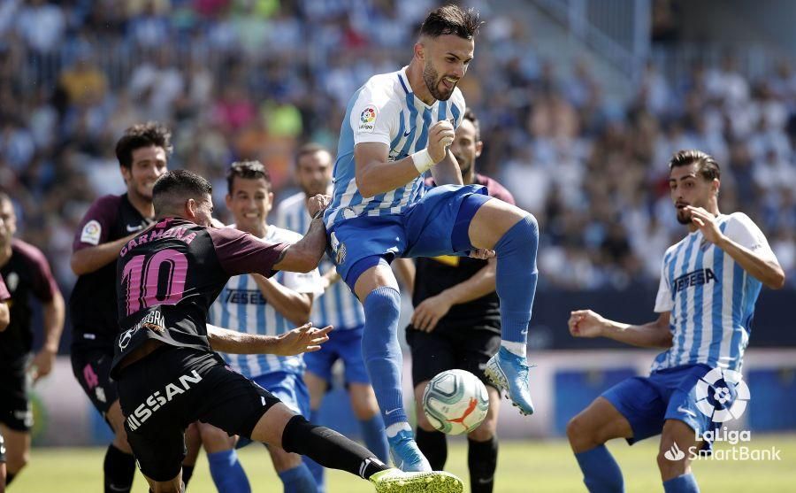 El conjunto de Víctor Sánchez del Amo domina la mayor parte del encuentro pero no puede batir a un Sporting de Gijón que tuvo dos claras ocasiones en el descuento. Con este resultado, el Málaga CF enlaza siete jornadas sin vencer.