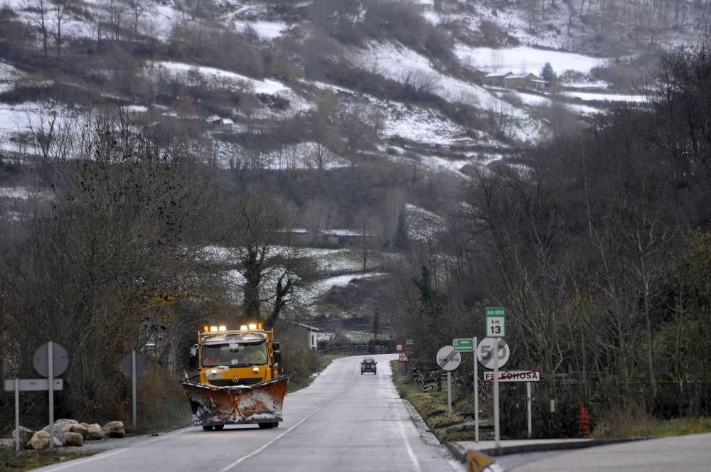 San Isidro luce bajo un manto blanco de nieve