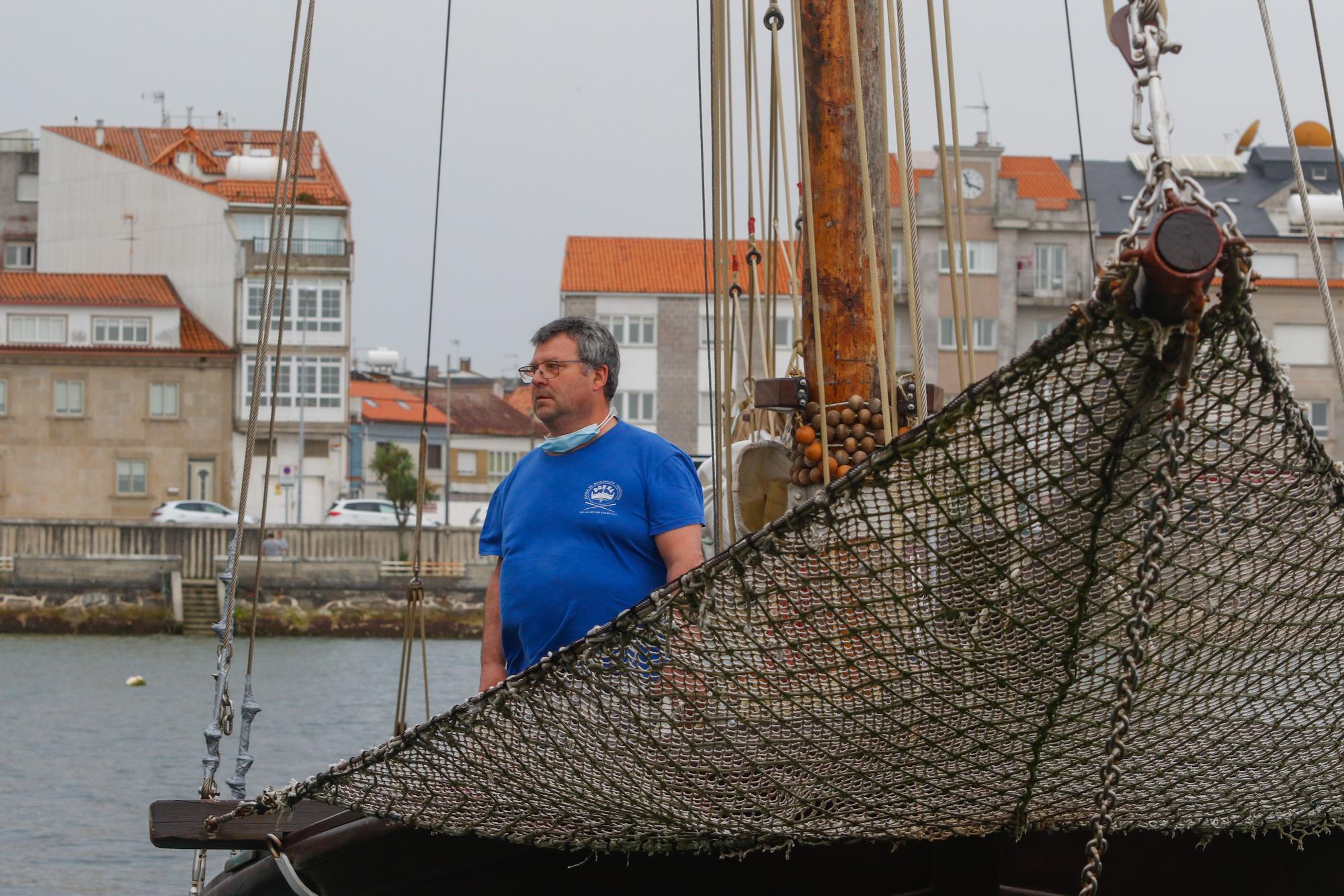 A vela tradicional volve navegar na Arousa