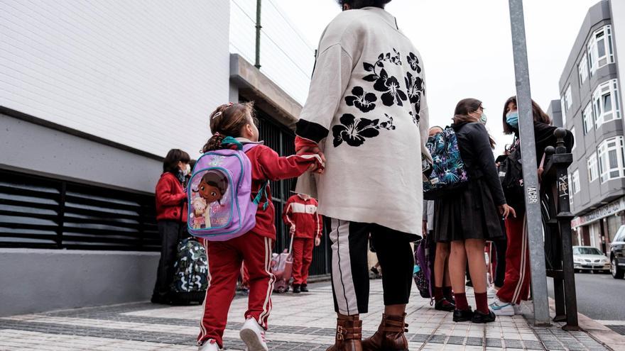 Un total de 240.000 alumnos canarios inician el curso escolar esta semana