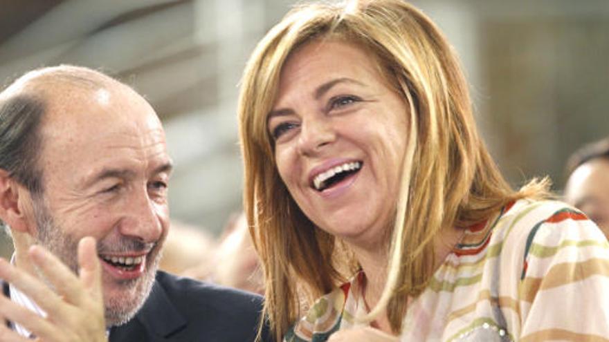 Elena Valenciano, con Rubalcaba, en un acto celebrado en Valencia el pasado 22 de septiembre.