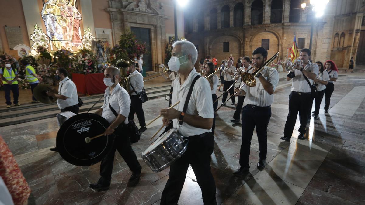 Búscate en el segundo día de Ofrenda por la calle de Caballeros (entre las 21.00 y las 22.00 horas)