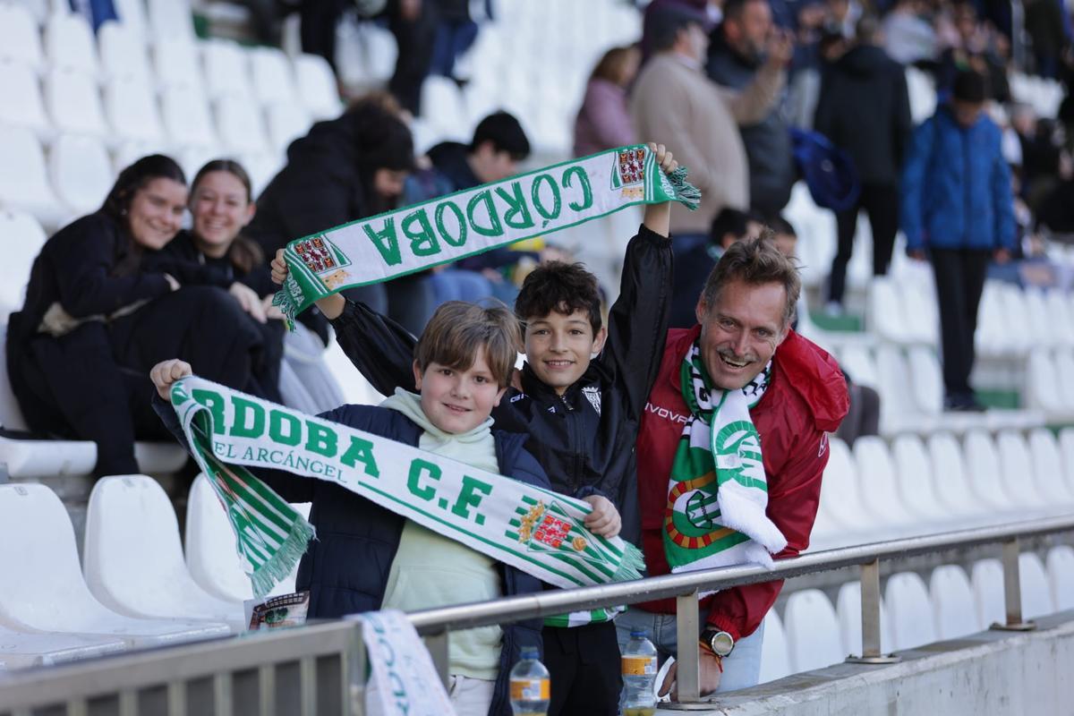 Córdoba CF-Atlético Baleares: las imágenes de la afición en El Arcángel