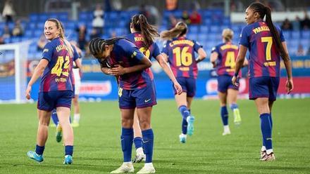 Esmee Brugts celebra su gol contra el Badalona