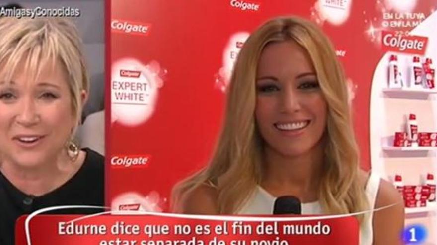 Inés Ballester charla con Edurne.