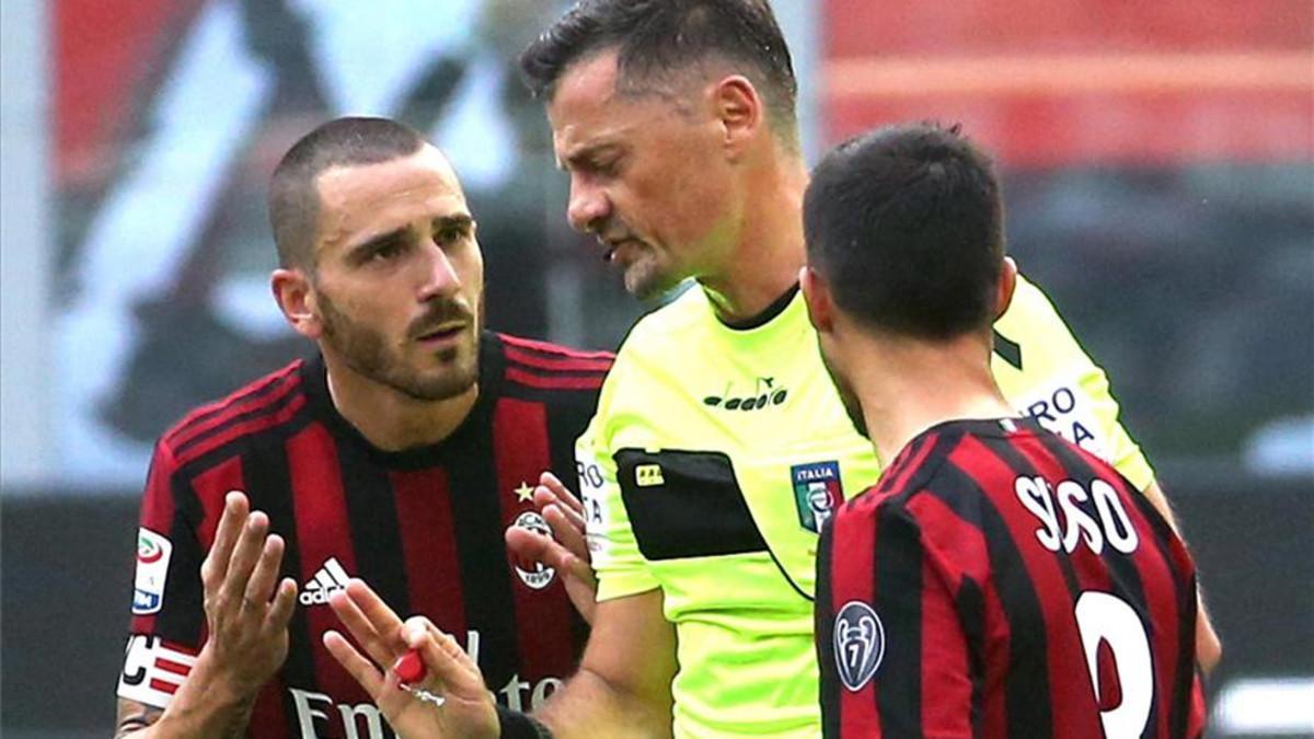 Bonucci, desesperado tras su expulsión