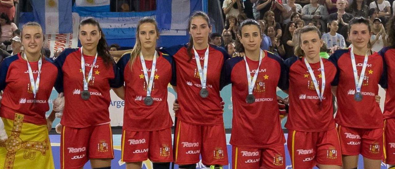 La selección española de hockey sobre patines, con tres asturianas, plata  mundial: "Fue una pena, hay que valorar llegar a la final" - La Nueva España
