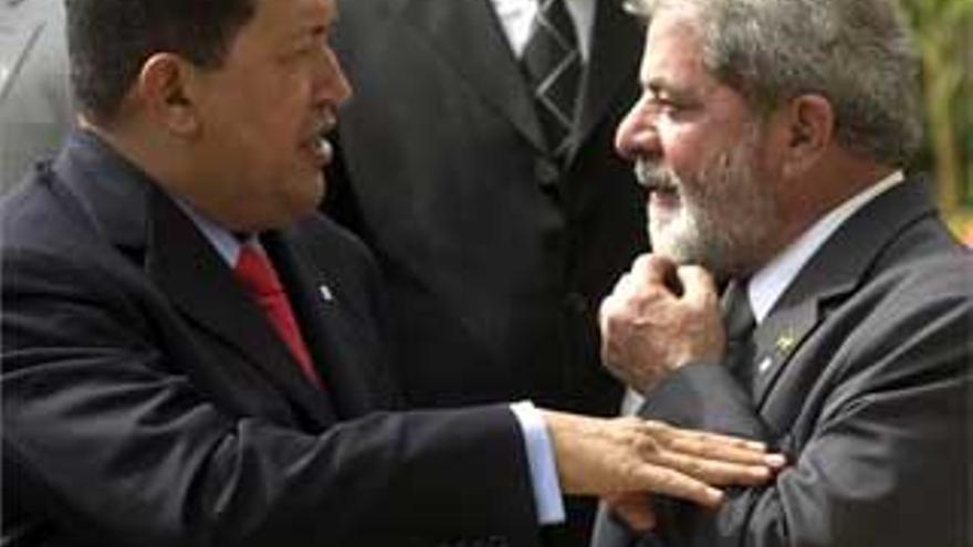 Hugo Chávez dice que Aznar, Toledo y Fox le dan `asco y lástima´