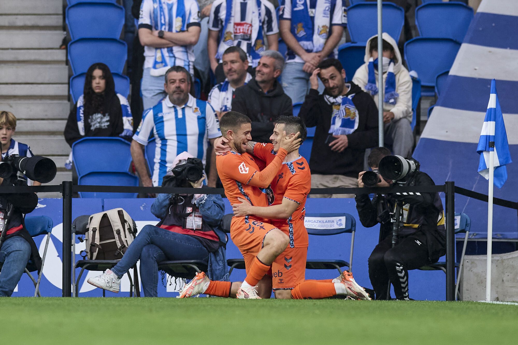 Alfon Gonzalez of RC Celta de Vigo celebrates after scoring the team's first goal during the LaLiga EA Sports match between Real Sociedad and RC Celta de Vigo at Reale Arena on May 13, 2025, in San Sebastian, Spain. AFP7 13/05/2025 ONLY FOR USE IN SPAIN. Ricardo Larreina / AFP7 / Europa Press;2025;SPAIN;Soccer;Sport;ZSOCCER;ZSPORT;Real Sociedad v RC Celta de Vigo - La Liga EA Sports;