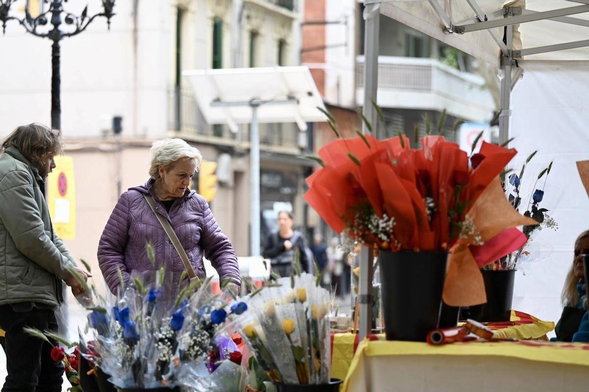 Sant Jordi en la rambla Just Oliveras de LHospitalet