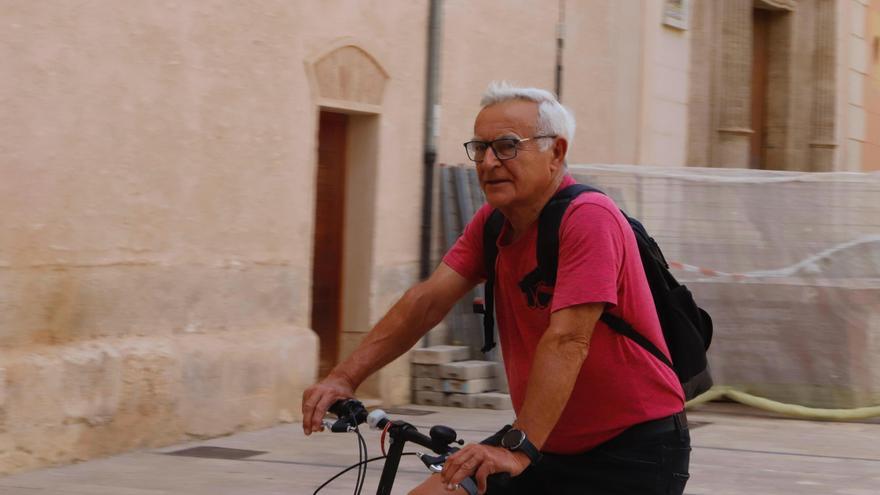 Exodo de ayuda hacia los pueblos afectados en la pasarela de La Torre, jóvenes organizandose