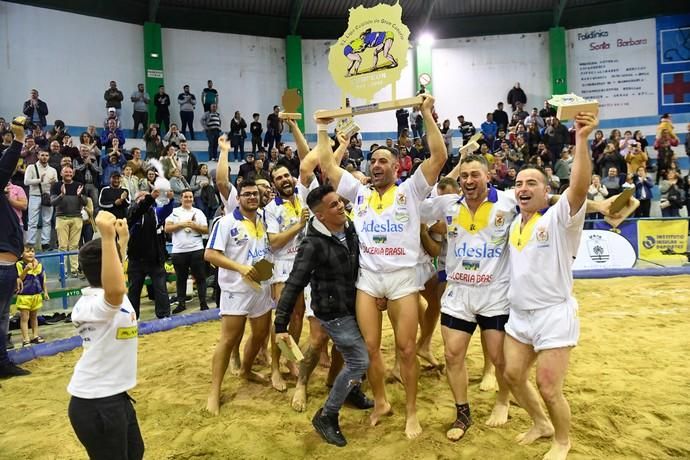 DEPORTES. VECINDARIO.SANTA LUCIA.   Luchada. Final de la Copa Cabildo Insular entre los equipos del Estrella CL y el CL Agüimes.  | 30/03/2019 | Fotógrafo: Juan Carlos Castro