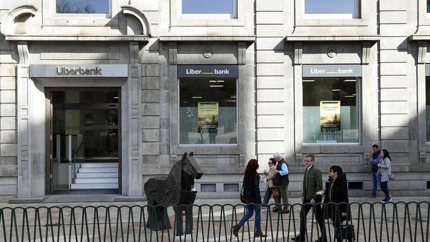 Unicaja y Liberbank suben con fuerza en bolsa tras nuevos rumores de fusión