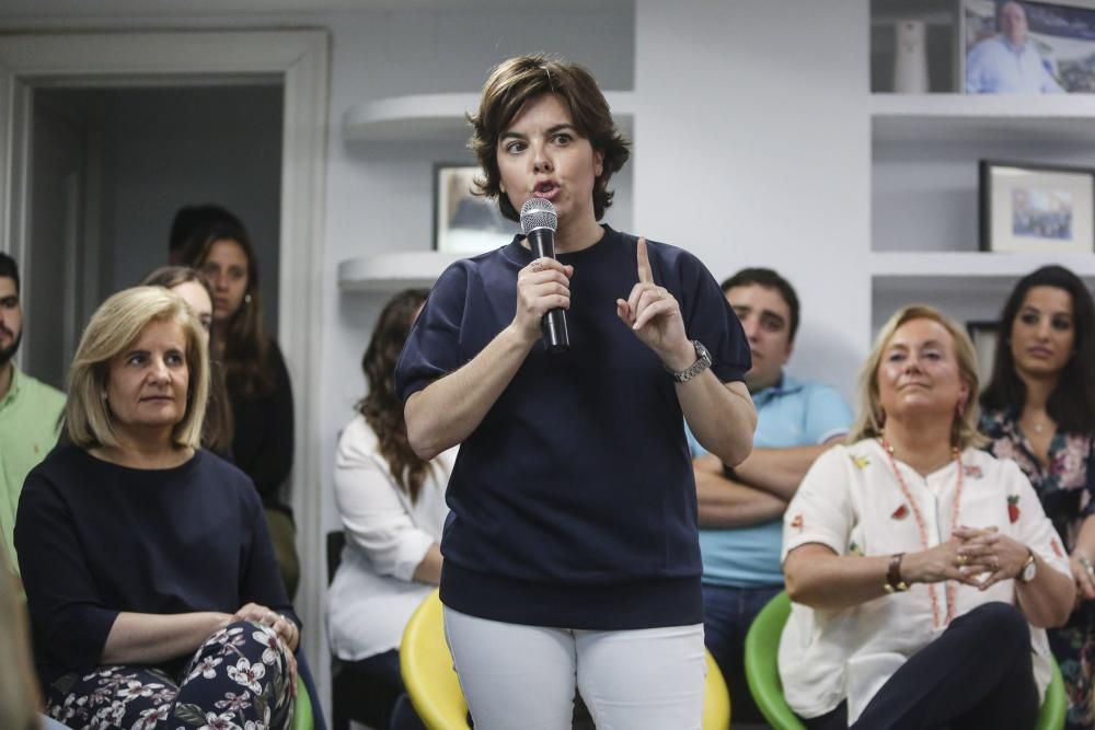 Acto de Soraya Sáenz de Santamaría en Oviedo.