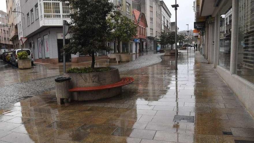 Avenida del Balneario, en Arteixo, una de las calles con comercios del municipio.