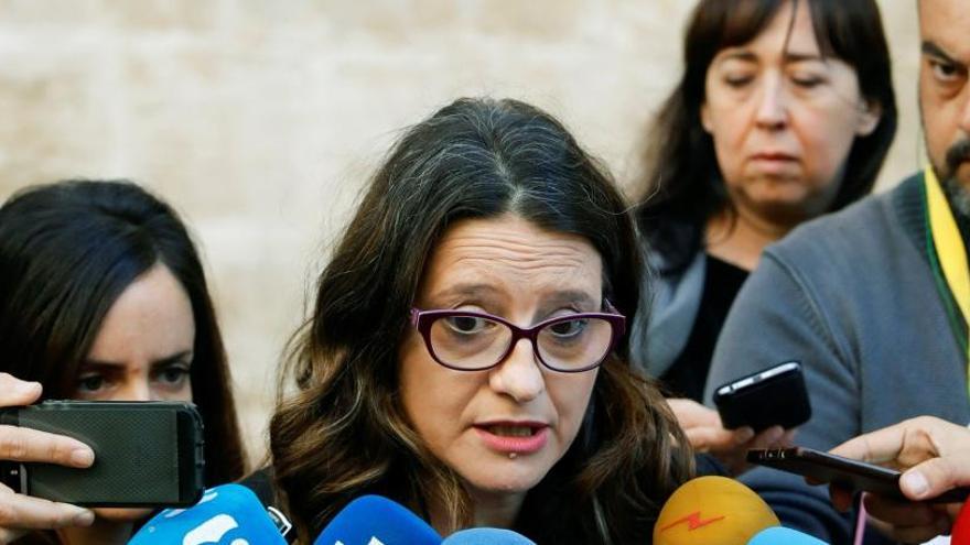 Mónica Oltra comparece ante los medios para explicar el escrache que sufrió