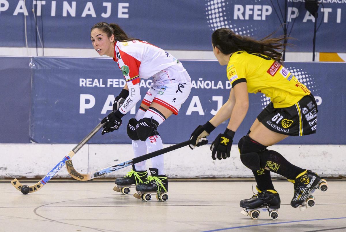 Marta Piquero, durante la semifinal de la última Supercopa contra el Palau.