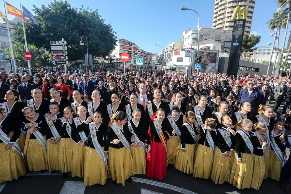 Benidorm vuelve a estallar con su segunda mascletà festera