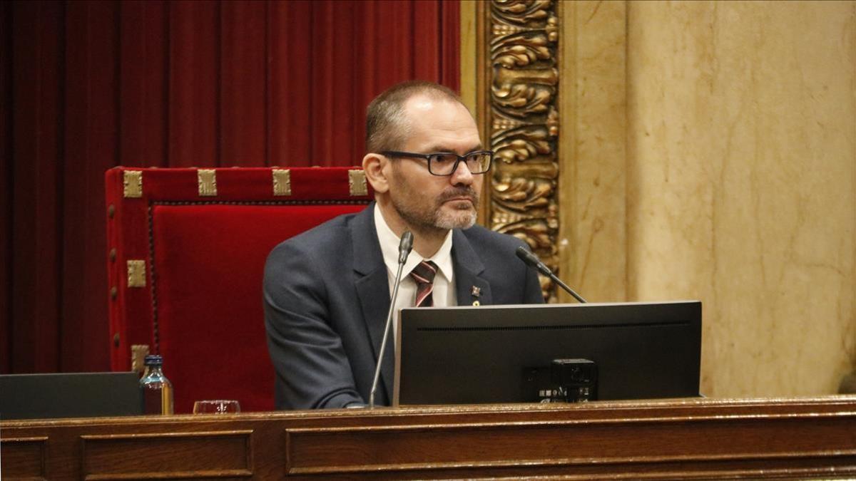 Josep Costa, durante un pleno del Parlament.