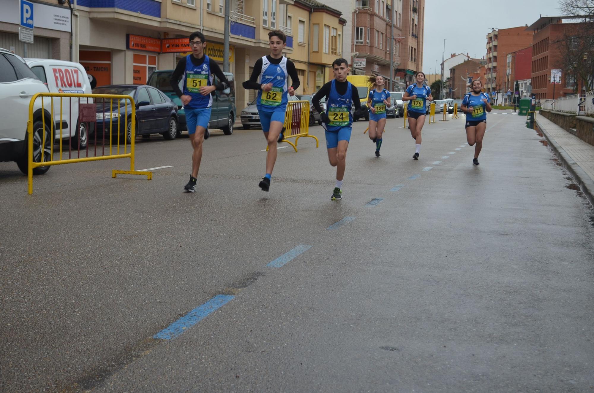 La XV Carrera Popular de Navidad de Benavente, en imágenes