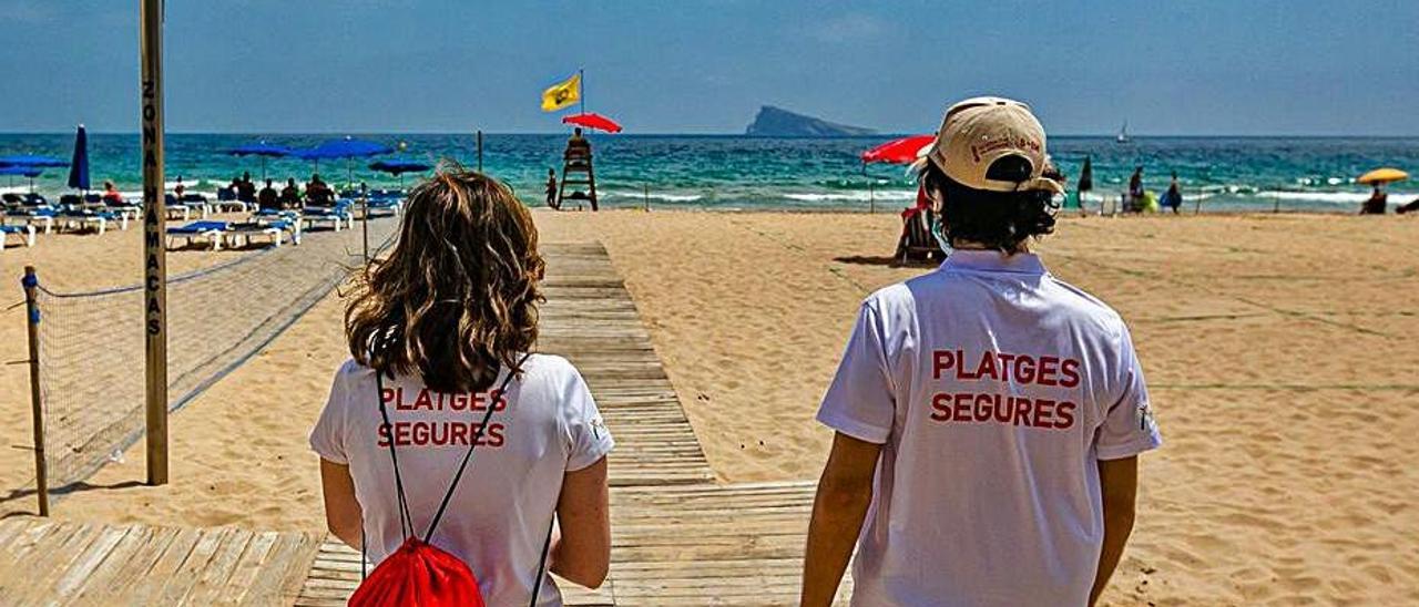 Controladores de playas el pasado año.  | DAVID REVENGA