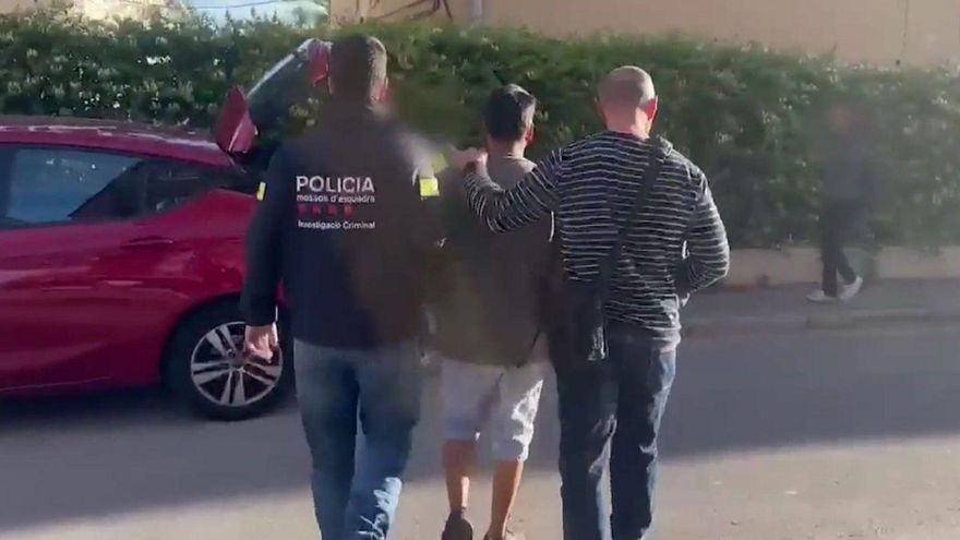 El líder dels pederastes del Raval va contactar amb joves de Mataró