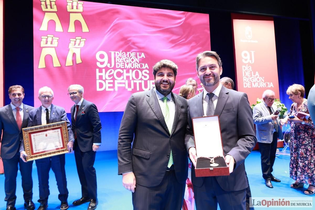 Así ha sido el acto institucional del Día de la Región de Murcia en el Teatro Romea