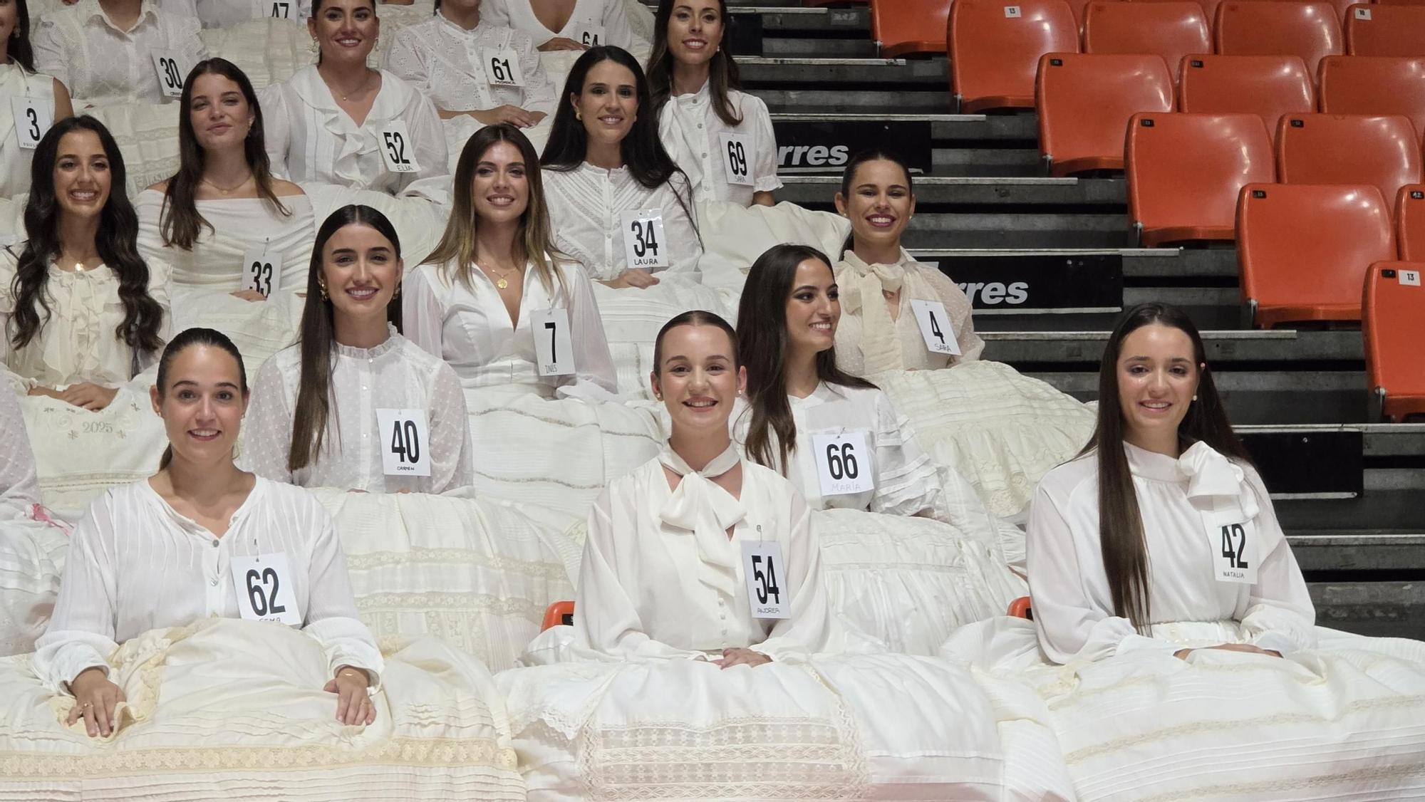 Asi ha sido el ensayo de la elección de candidatas a Falleras Mayores de València 2026