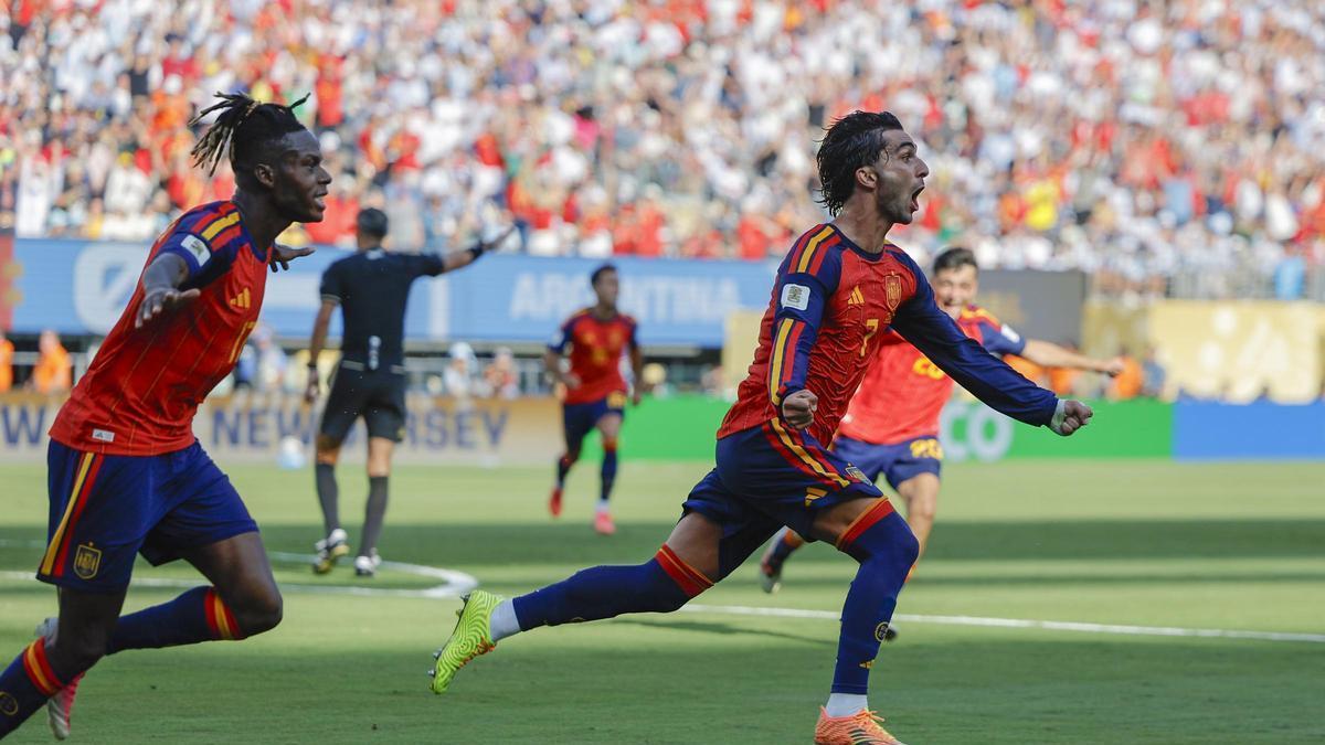 Ferran y Grimaldo con la selección