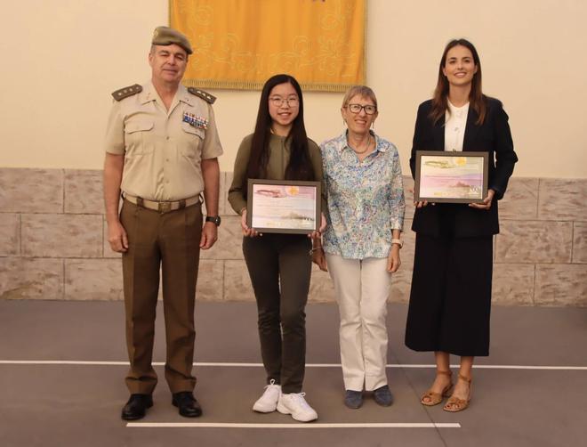 La Delegación de Defensa de València reconoce a los tres estudiantes valencianos finalistas de la 13ª edición del concurso literario Carta a un militar español