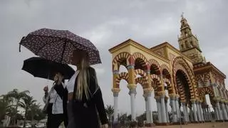 La lluvia se adelanta y vaticina una Feria de Córdoba pasada por agua