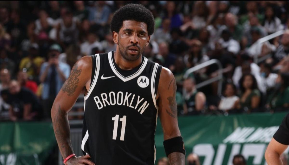 Irving durante un partido con los Nets