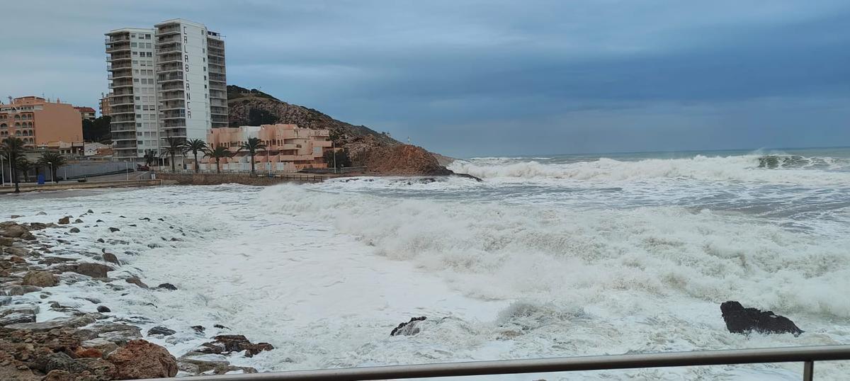 Las mejores imágenes del temporal de mar en Cullera