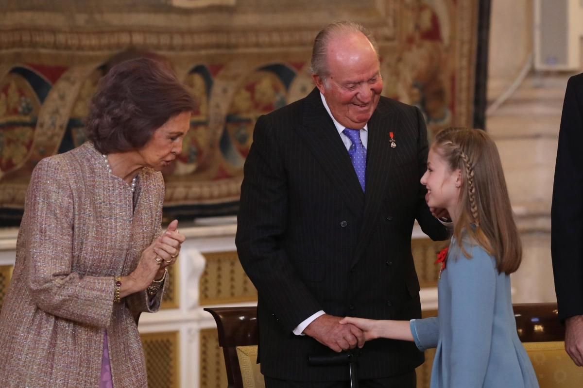 La princesa Leonor recibe el Toisón de Oro de manos de Felipe VI